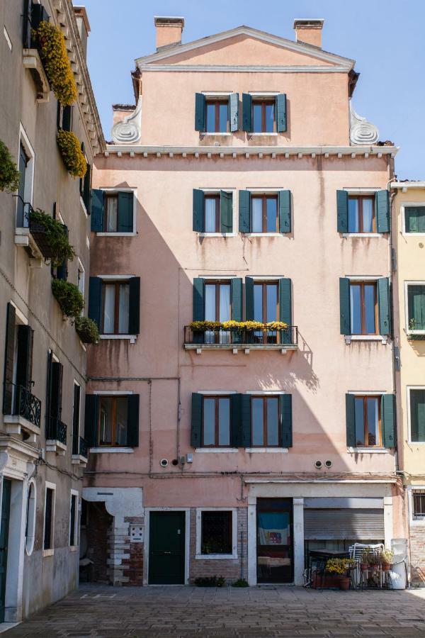 Prince Apartments Венеция Экстерьер фото